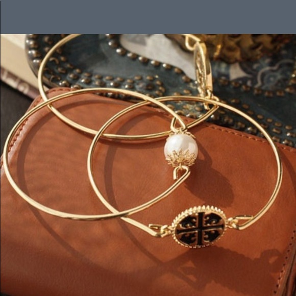 Gold Bracelet Set - Picture 2 of 2