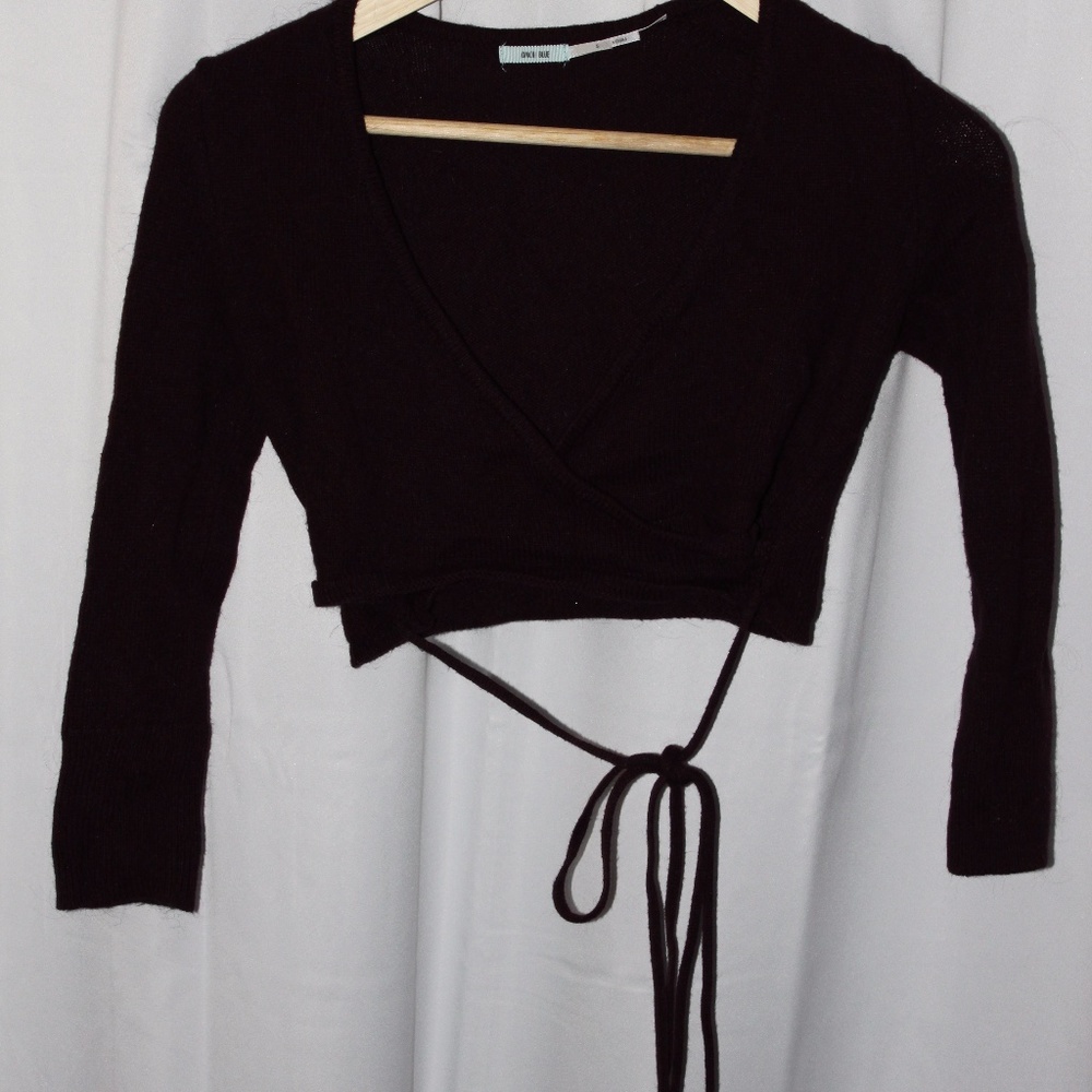 Urban Outfitters Long Sleeve Crop Top