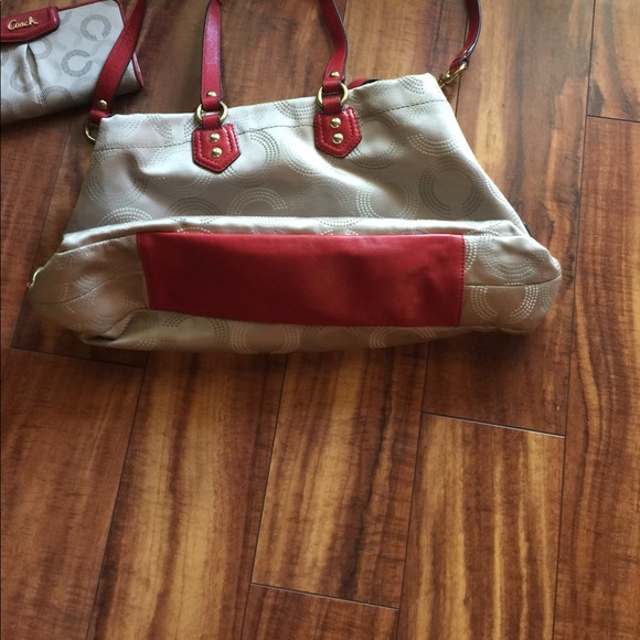 Coach set tan /red like new - Picture 4 of 6
