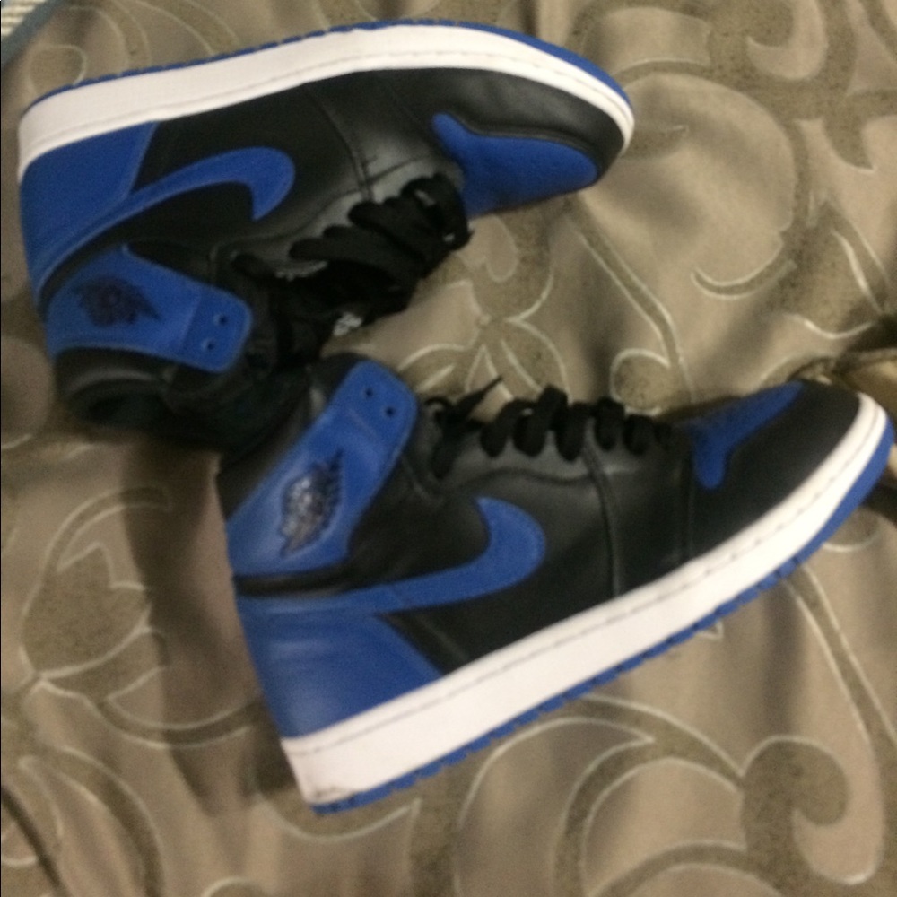 Royal 1s