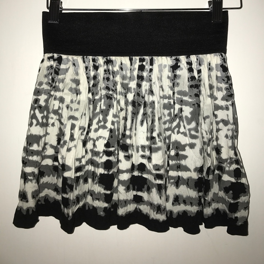 Black and white skater skirt