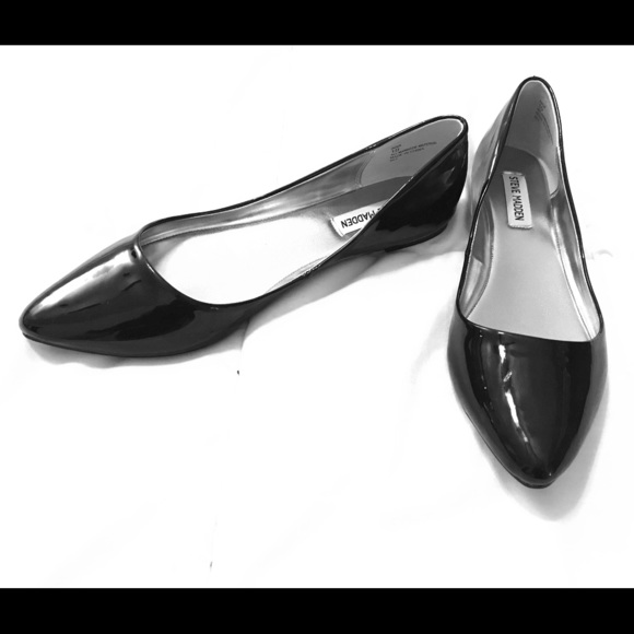 Steve Madden Shoes - Unworn! Steve Madden blk sz 10 flats