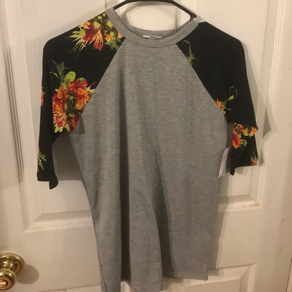 Lularoe Sloan tshirt