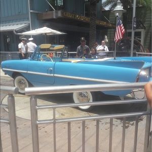 Meet your Posher, Sandy