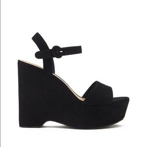 Sandal faux suede wedges