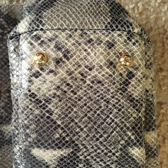 Python print leather MK tote - Picture 4 of 5