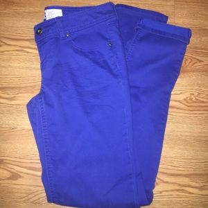 Blue skinny jeans