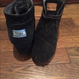 Black Suede Tom's.  Very Comfy!!