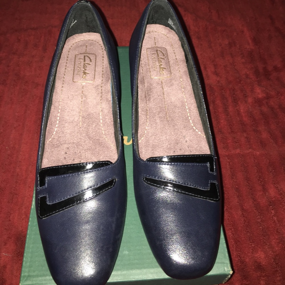 Clarks! Size 9