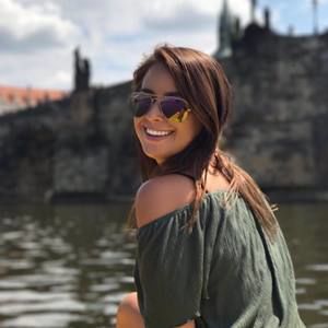 Meet your Posher, Lisa