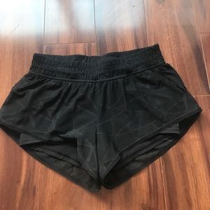 Lululemon shorts size 6