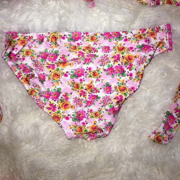 bikini - Picture 2 of 3