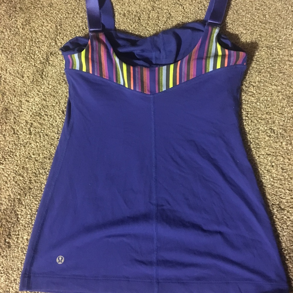 Lululemon workout top