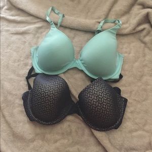 Pair of Maidenform bras, 38D