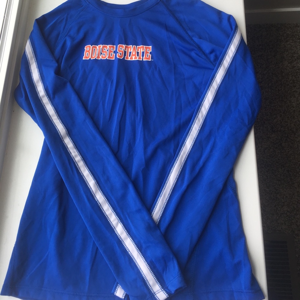 Women's collegiate outdoor wear
