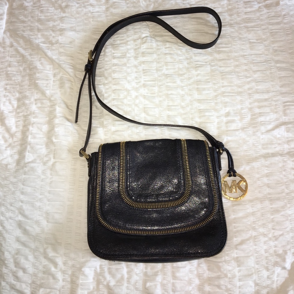 MK NAVY LEATHER CROSSBODY