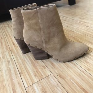 BCBG boots