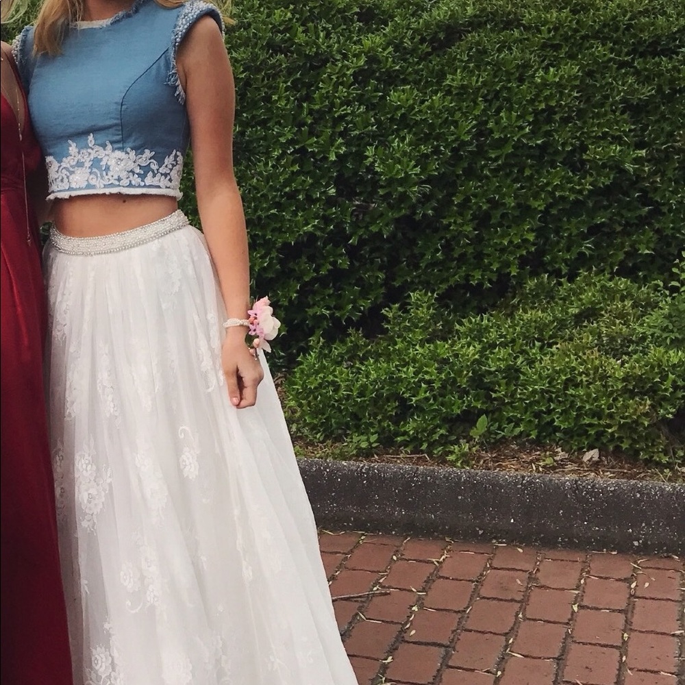 Sherri Hill prom dress