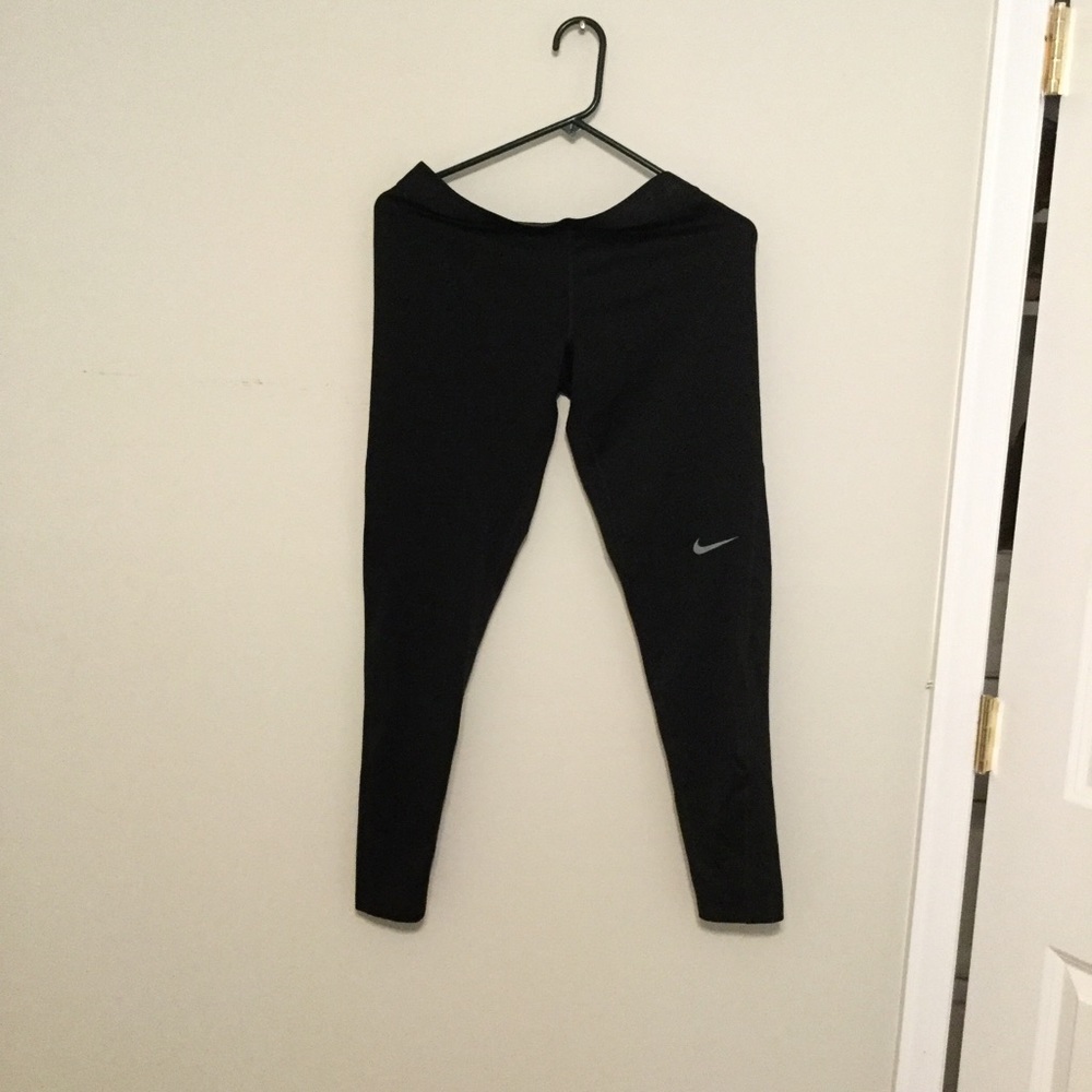 Insulated black leggings