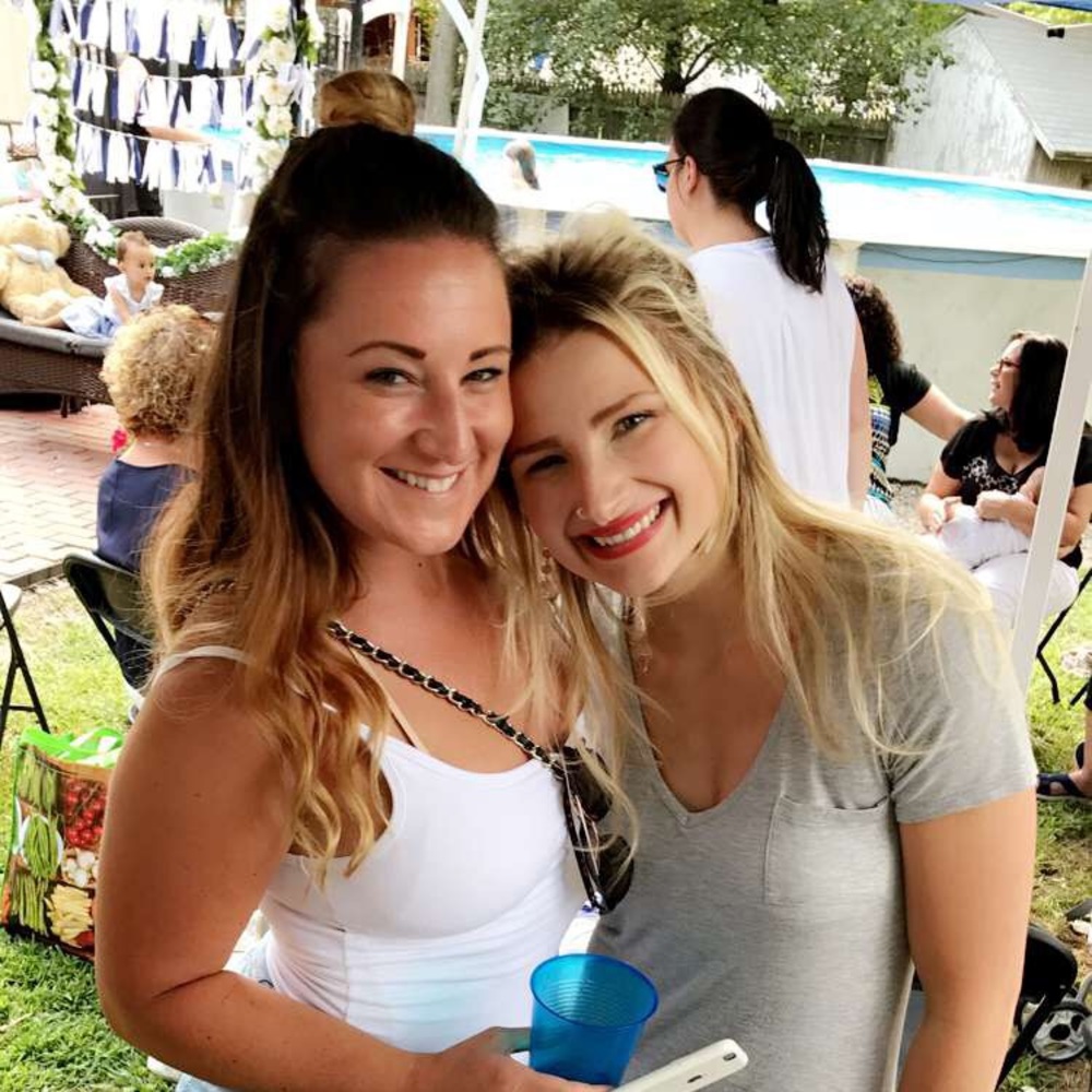 Meet your Posher, Casey