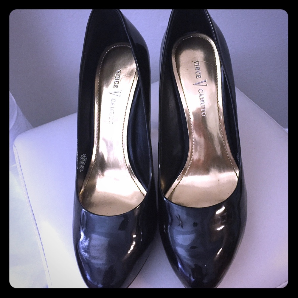 Vince Camuto black patent shoes