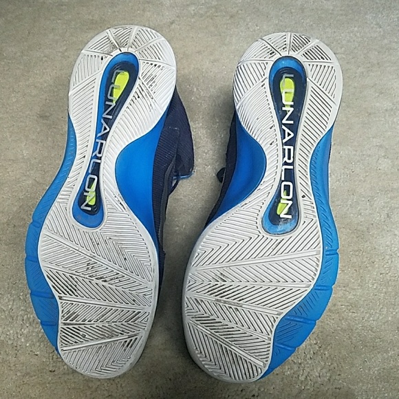 Mens nike basketball shoes - Picture 2 of 3