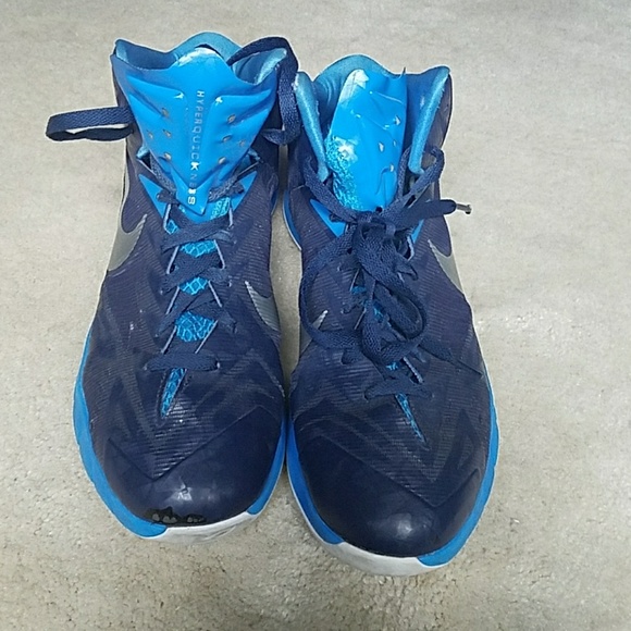 Mens nike basketball shoes - Picture 3 of 3