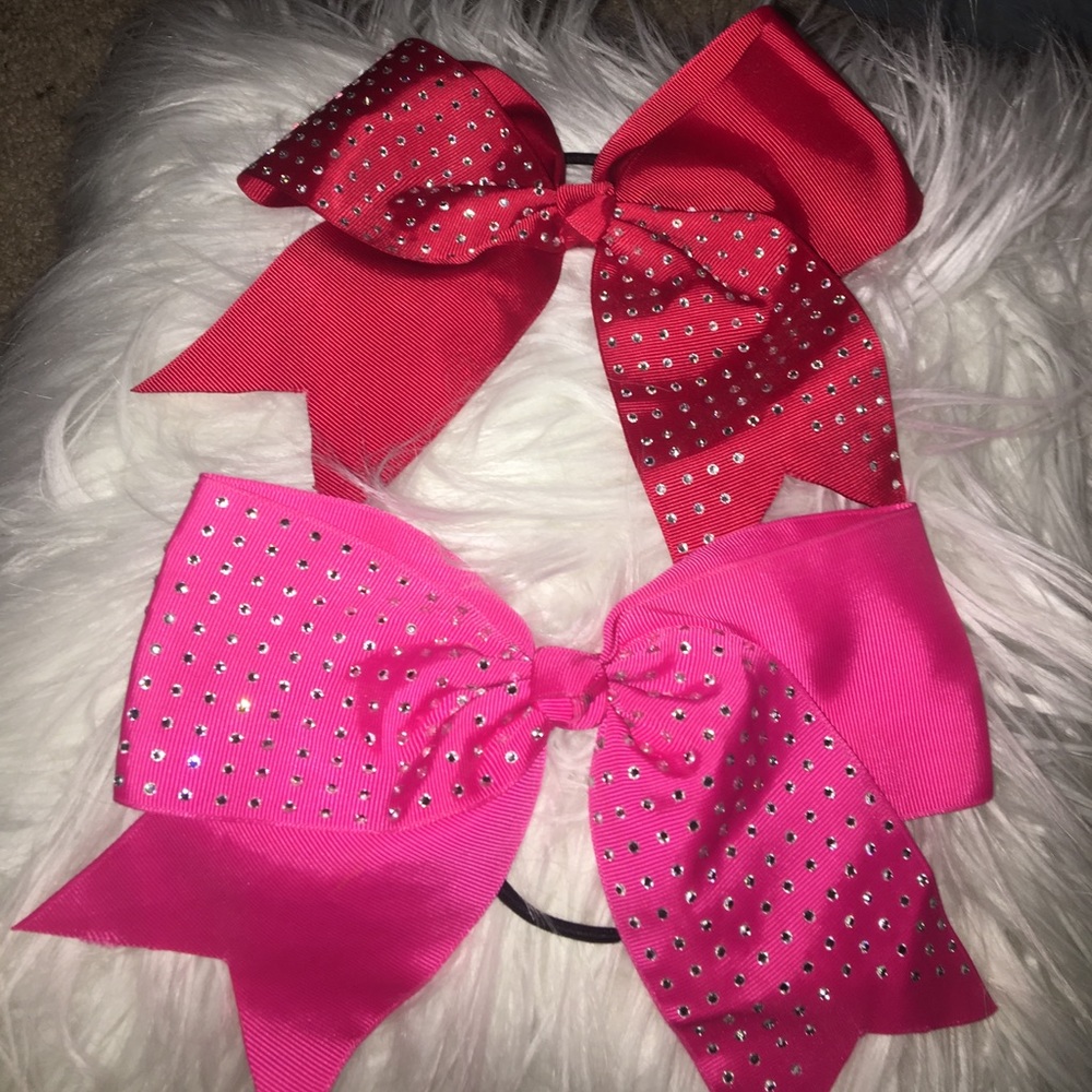 2 BOWS!!!