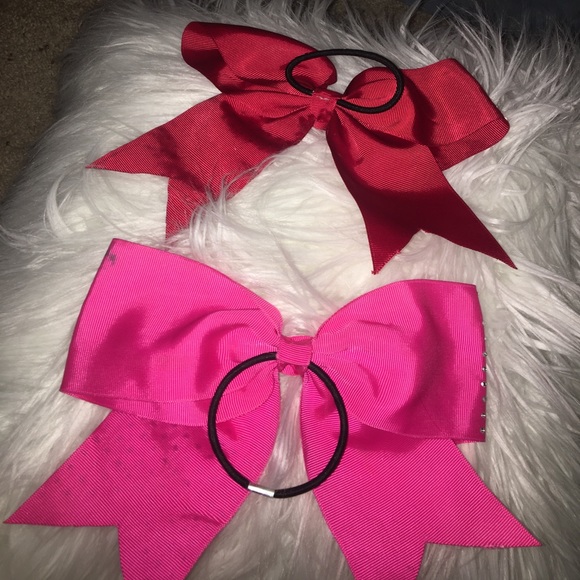 2 BOWS!!! - Picture 2 of 3