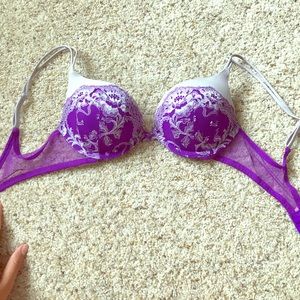 Victorias Secret Bombshell Bra 32A