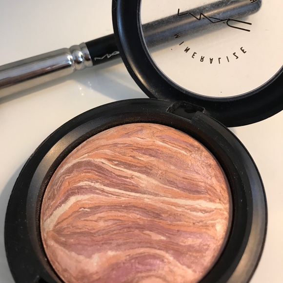 MAC Cosmetics Other - MAC PERFECT TOPPING Mineralize Skinfinish