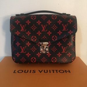❗️SOLD❗️Louis Vuitton Pochette Metis Infrarouge