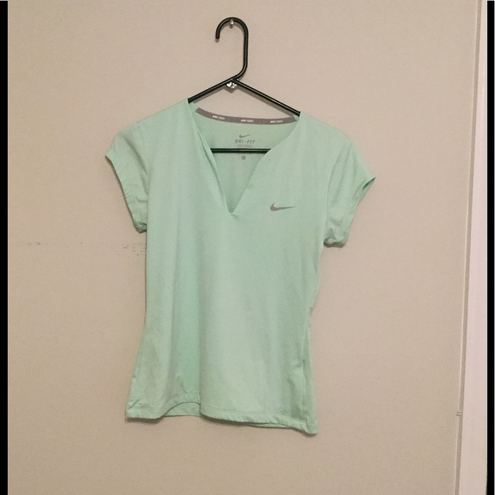 Nike work out top
