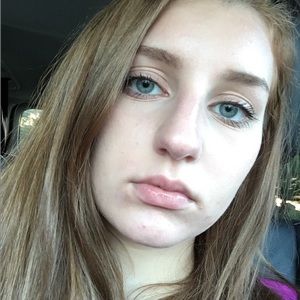 Meet your Posher, Lily