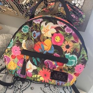 🌷🌺🌸🐰🦋🍄Alice in wonderland backpack🍥💗👩🏼