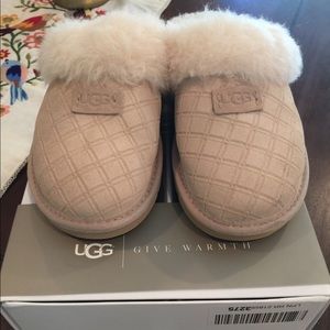 Ugg slippers size 7