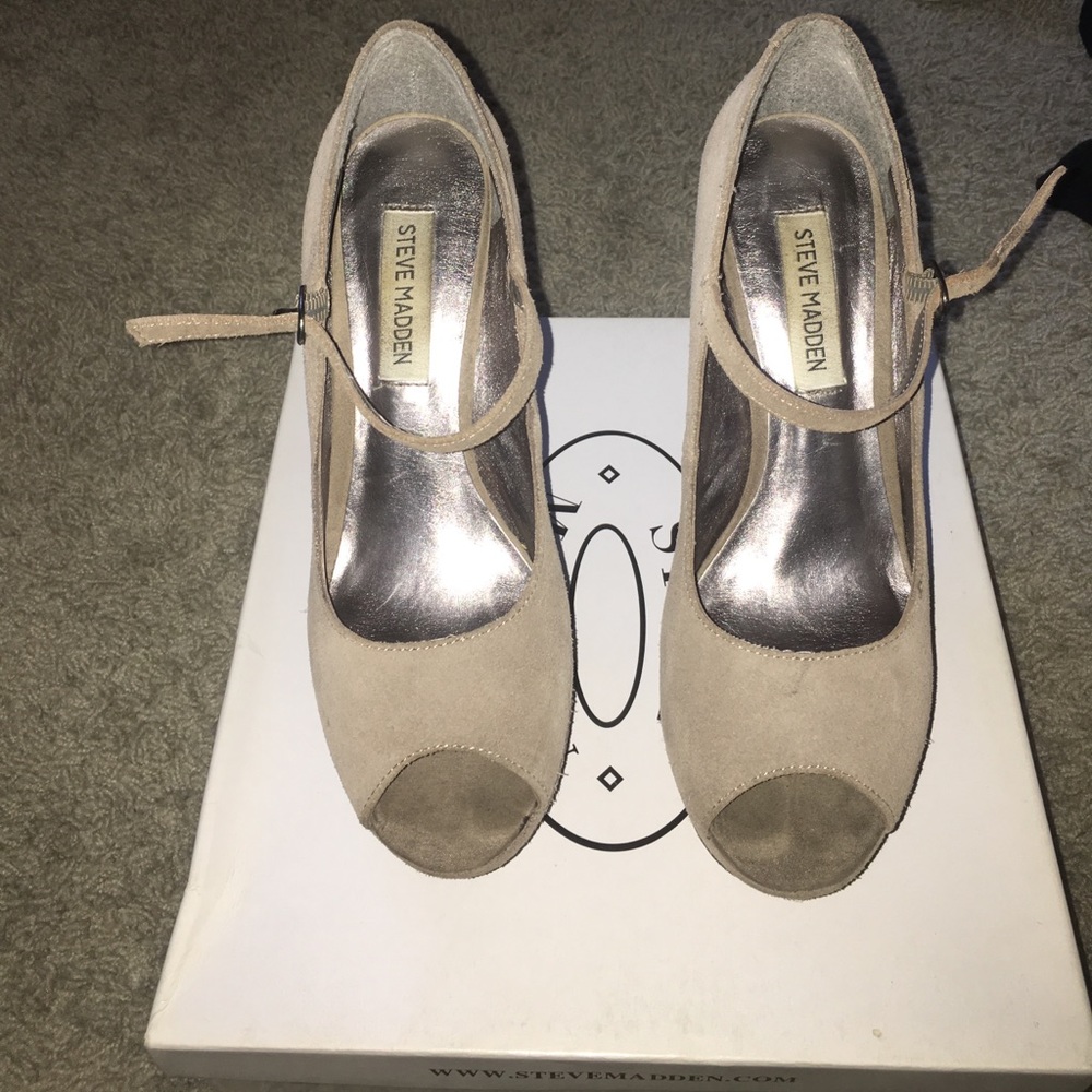 Steve Madden suede peep toe wedges.