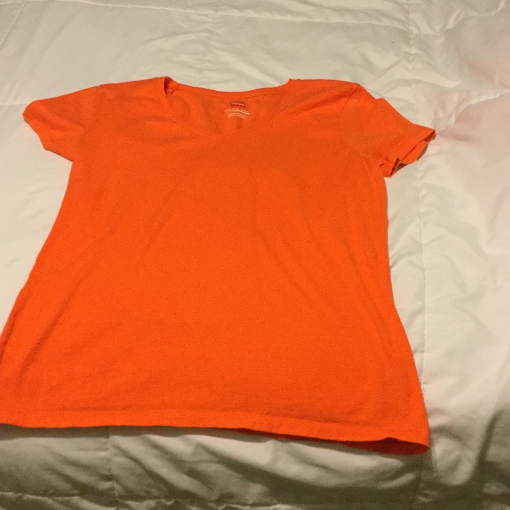 Orange. Vneck tee