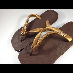 Havainas Brown Flip Flops w/ Sparkling Rhinestones