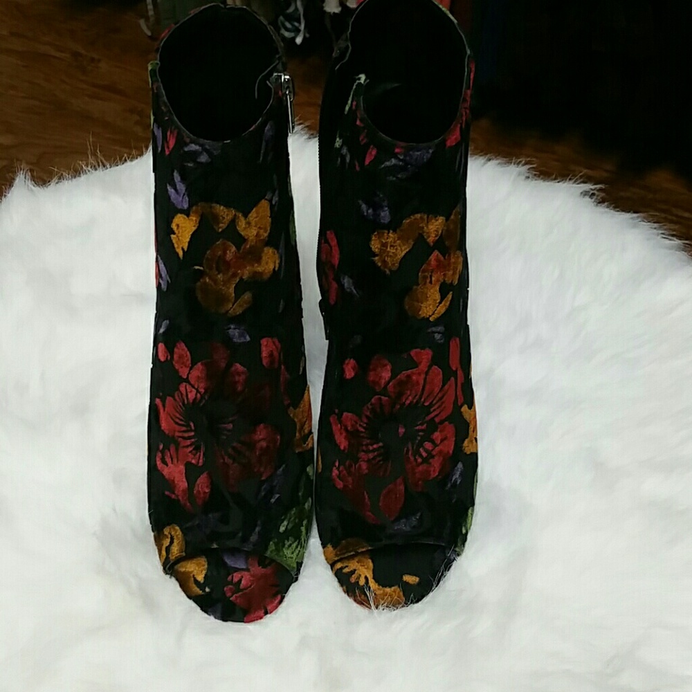 Steve Madden Multi Color Booties