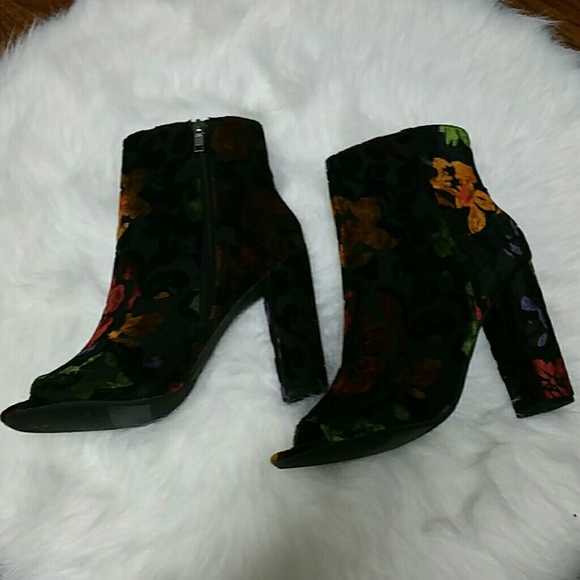 Steve Madden Multi Color Booties - Picture 2 of 3