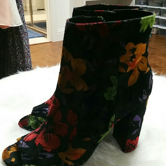 Steve Madden Multi Color Booties - Picture 3 of 3