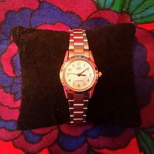 Ladies Silver watch by Q&Q