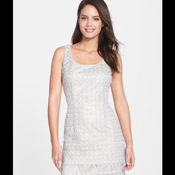 Reduced Gorgeous Sleeveless Sheath Lace Dress - Picture 1 of 3