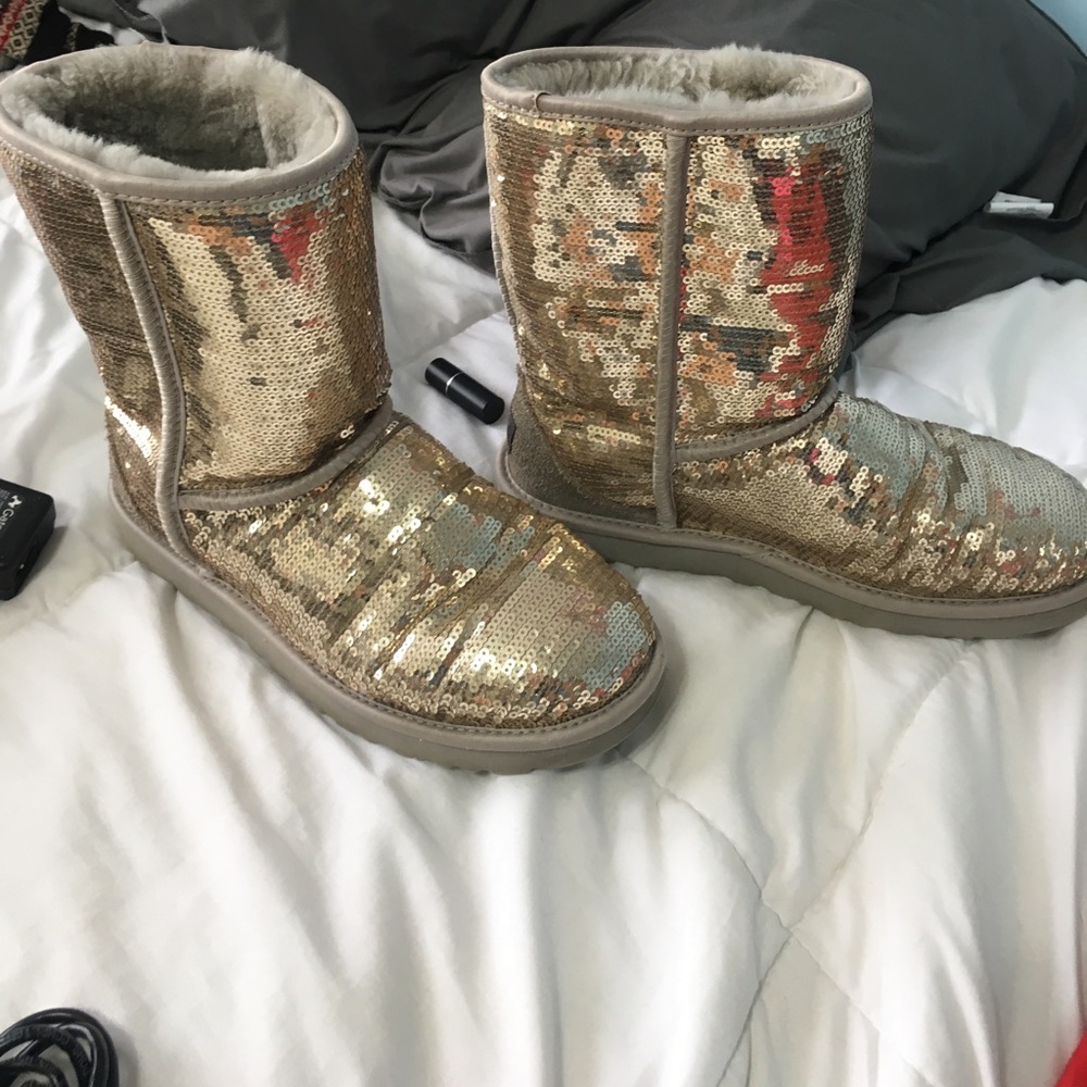 Silver sequin Ugg boots size 9