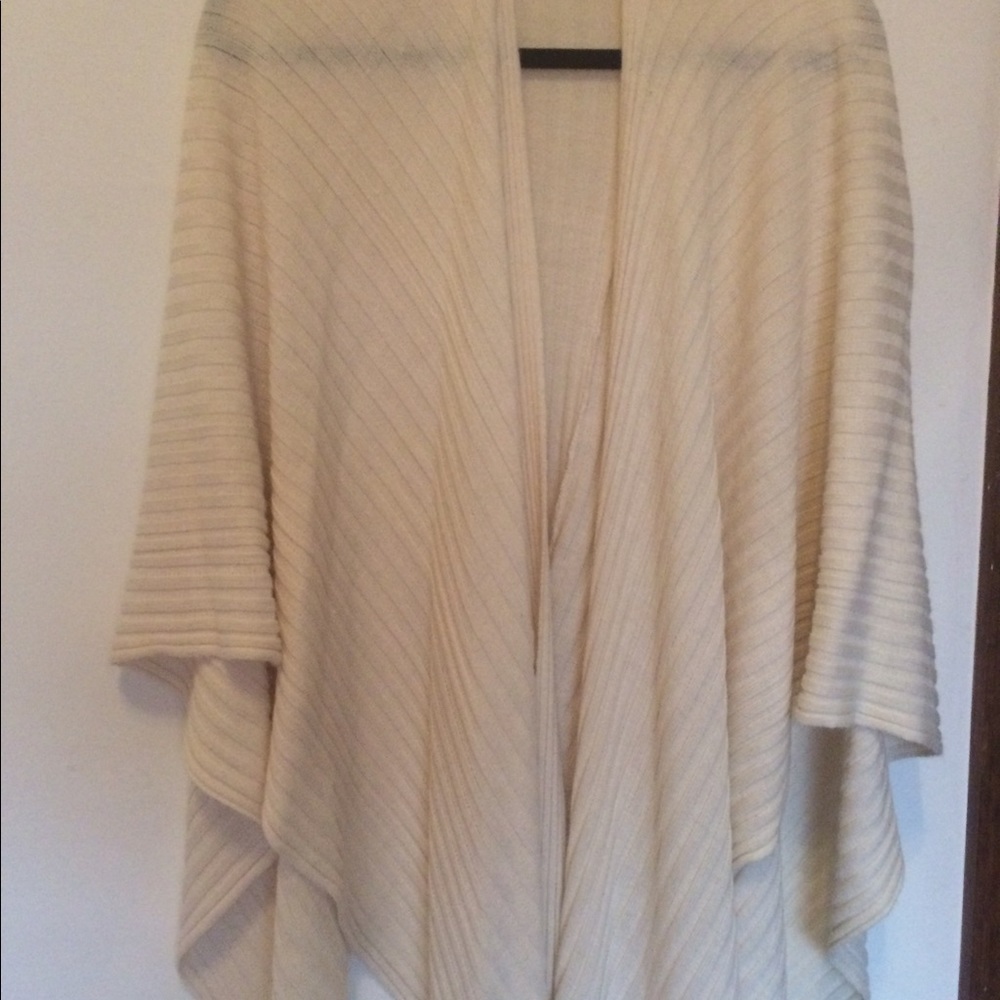 Wrap - Picture 2 of 4
