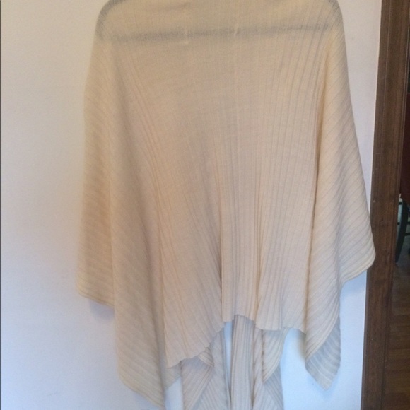 Wrap - Picture 3 of 4