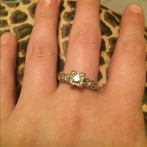 Vintage 14kt gold diamond ring