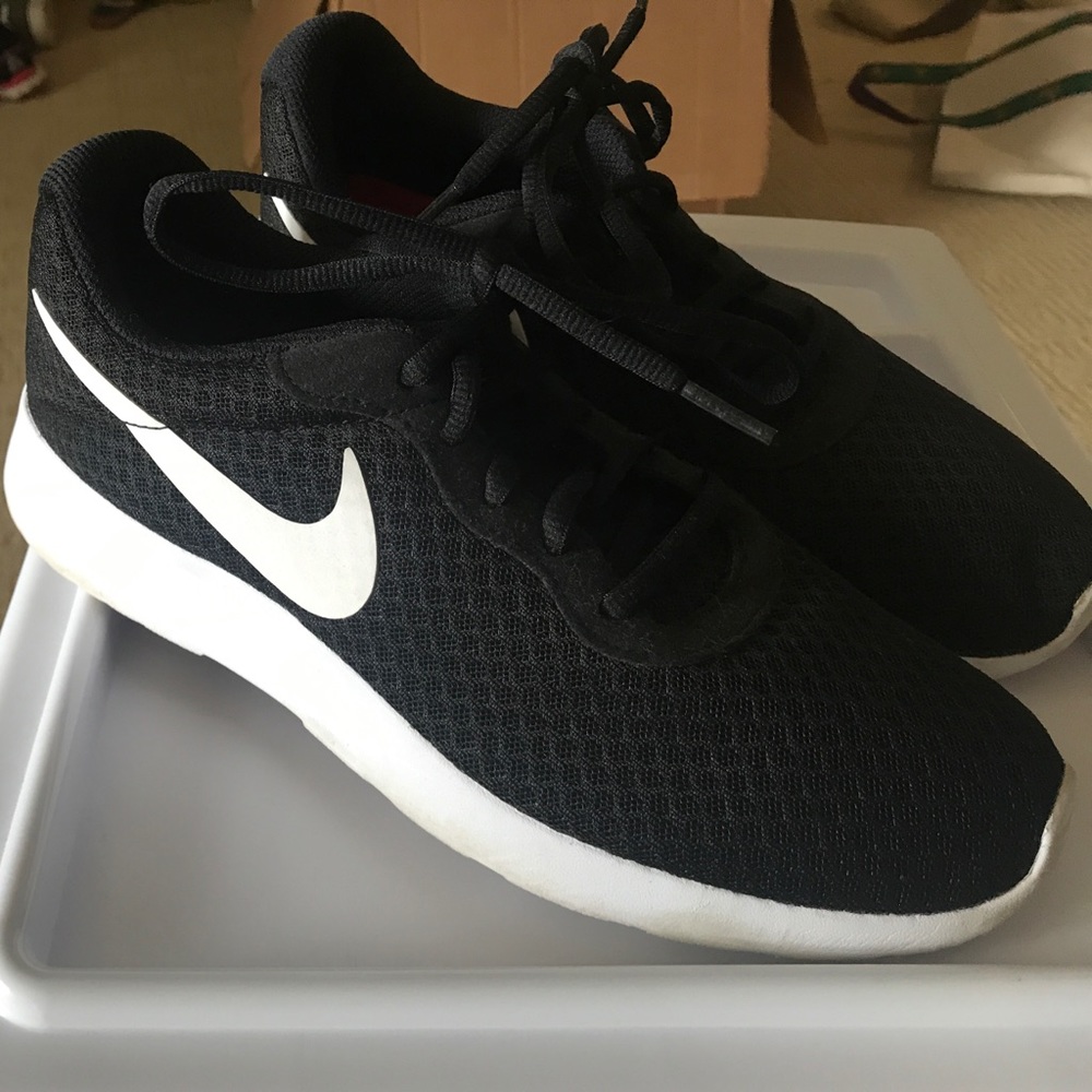 nike Tanjun sneakers