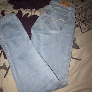 Levis jeans